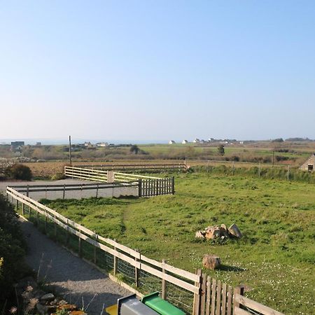 Les Gites Aux Volets Roses Landunvez Esterno foto