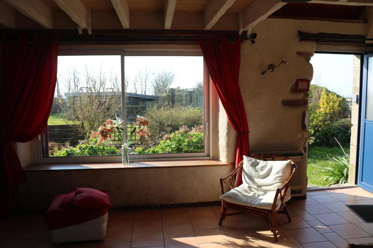 Les Gites Aux Volets Roses Landunvez Esterno foto
