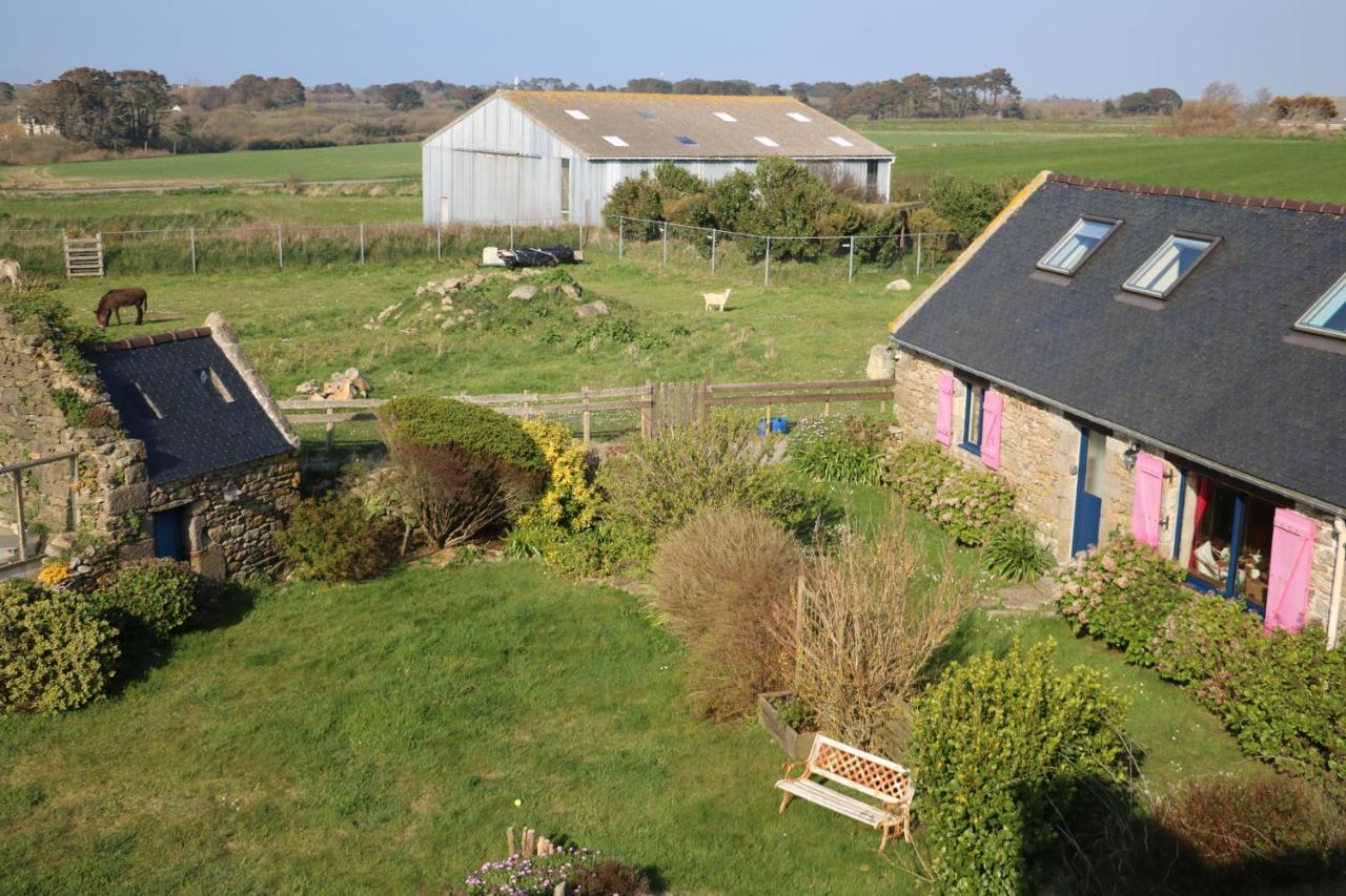 Les Gites Aux Volets Roses Landunvez Esterno foto