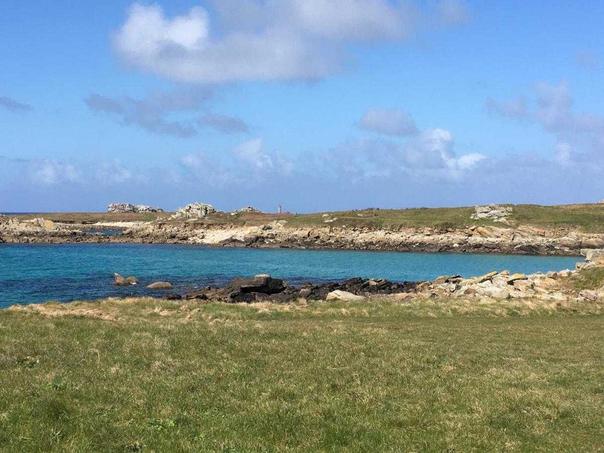 Les Gites Aux Volets Roses Landunvez Esterno foto